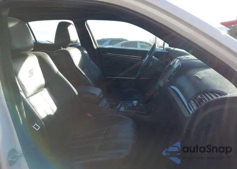 2018 Chrysler 300 из США, поврежденный, VIN 2C3CCABG0JH191053